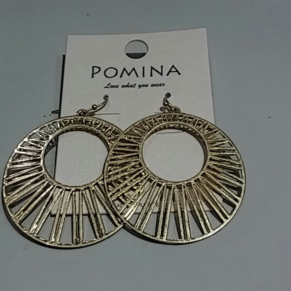Gold tone round earrings